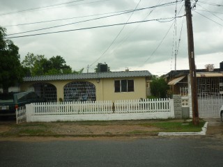 Portmore, St. Catherine, Jamaica - House for Sale